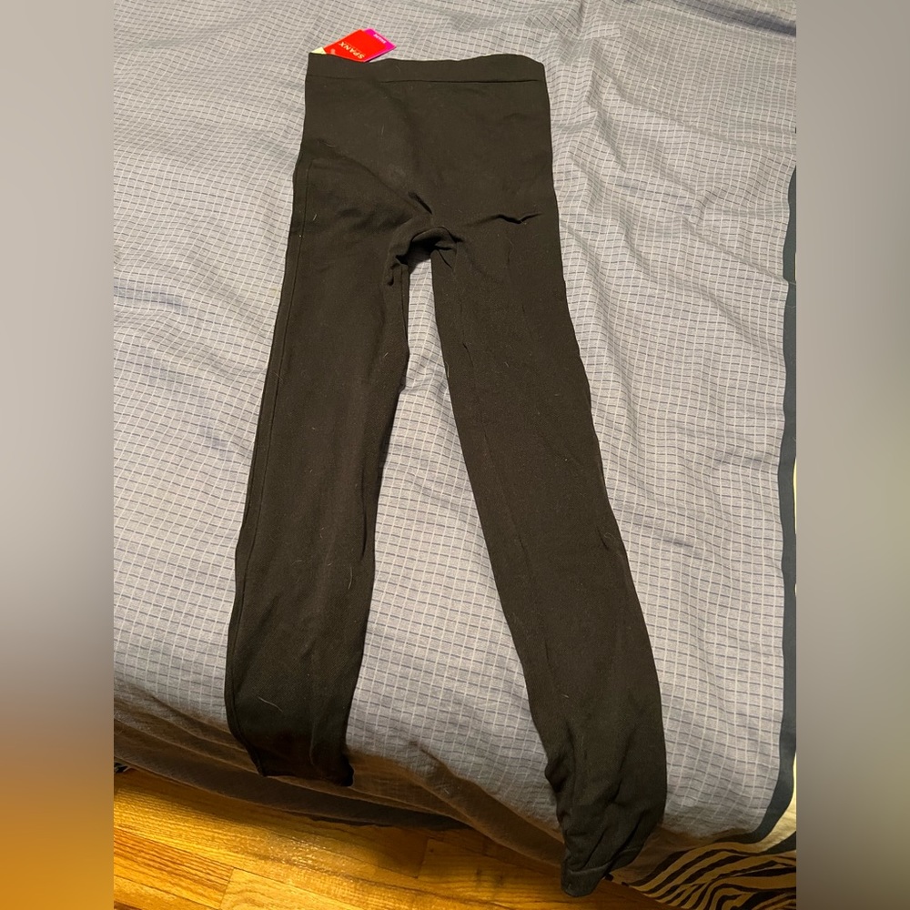 Brand new, with tags SPANX high waisted shape leggings. Black, size XS (0).
